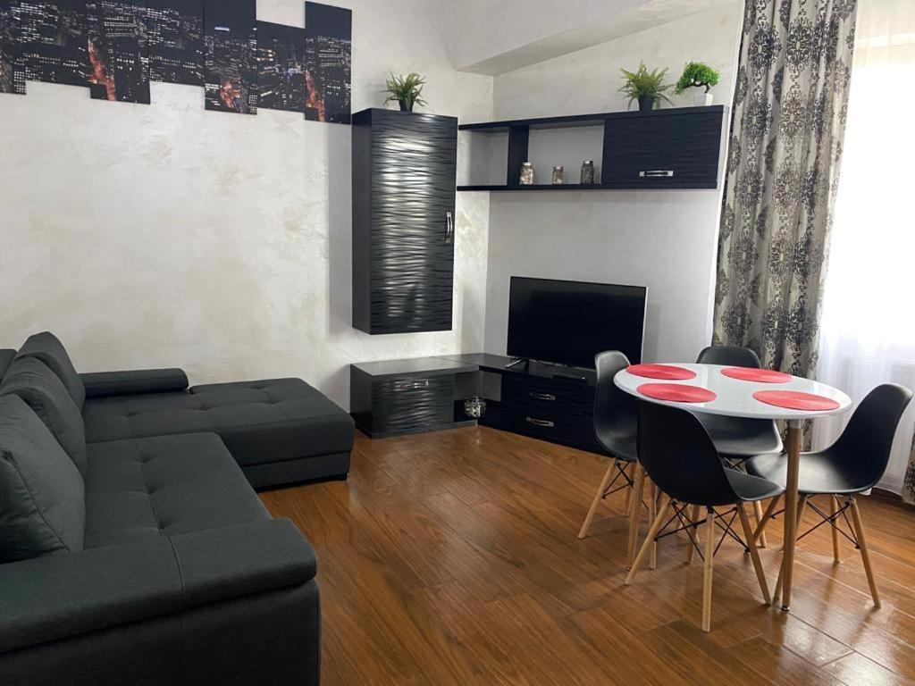 Twin Residence Five مامايا المظهر الخارجي الصورة